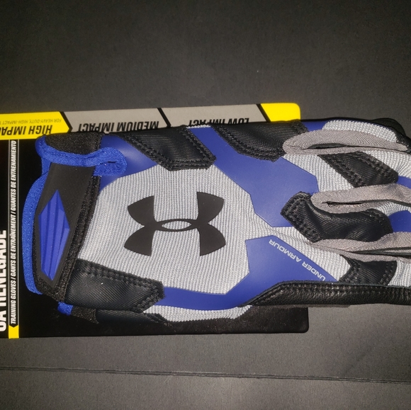 NWT! UNDER ARMOUR Men's RENEGADE Training Gloves! - Picture 3 of 10